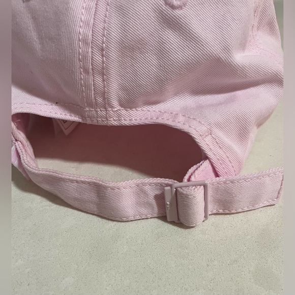 Adidas pink cap - Picture 3 of 3